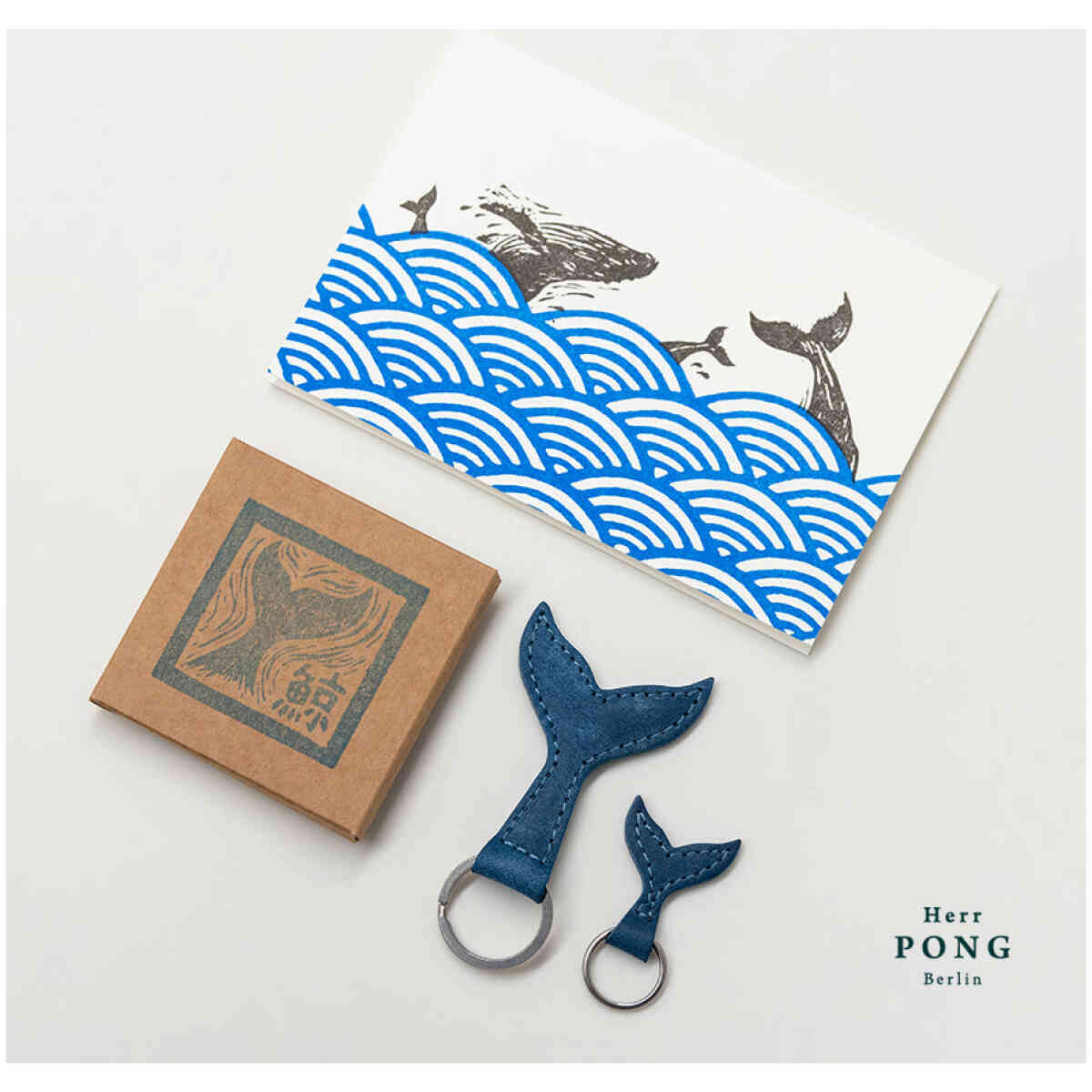 The Whale Tail Leather Keychain - Bild 2