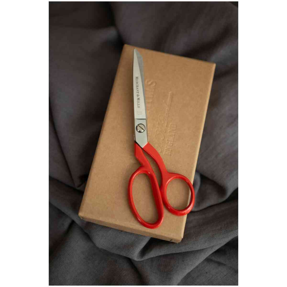 Red Extra Sharp 8″ Scissors - Bild 2