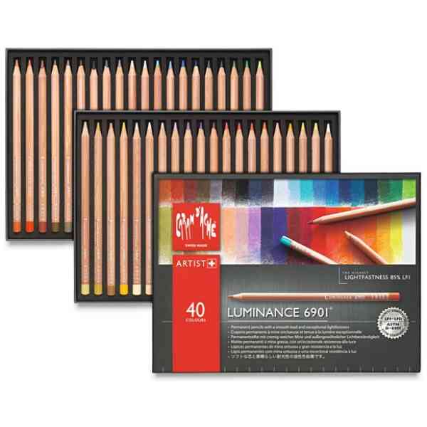 Färgpennset Caran d´Ache Luminance 6901 40 sort (3F)