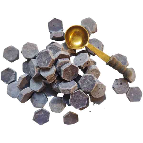 Brevlack med smältsked Innehåller ca 50 st lackpellets