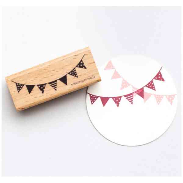 Stamp: Pennant Chain Artikel: M013