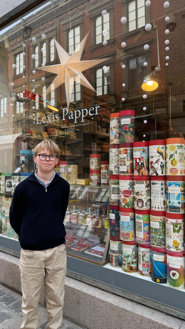 Vi har packat upp mängder med pussel från Cavallini - såväl nyheter som påfyllning av alla favoriter. Och det är perfekt pusselväder! ☃️❤️ Idag på Trettondagen har vi stängt men från imorgon är det öppet precis som vanligt. Välkommen till Lexis Papper! 

@cavallinipapers #cavallinipuzzles #lexispapper #lundcity #visitlund #visitskåne