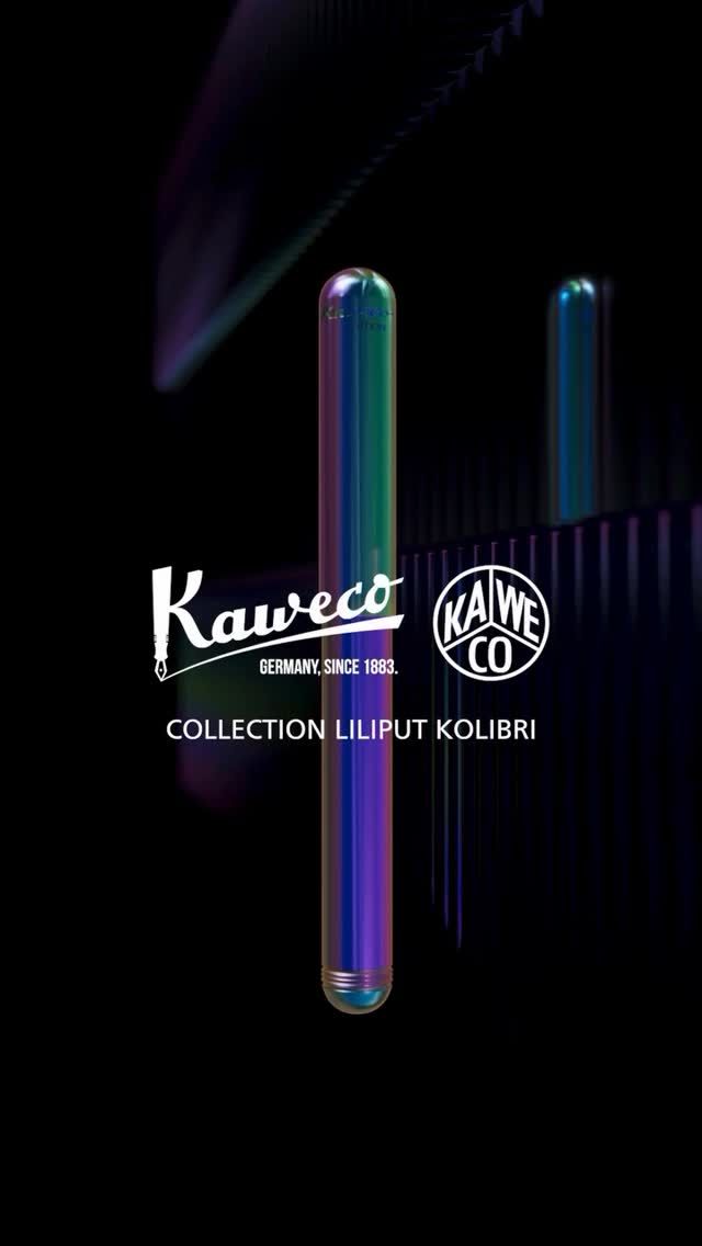 Idag är det premiär för sommarens nyhet från Kaweco: Kaweco Collection Liliput Kolibri. 😎

It has finally landed! 🪽

The Kaweco Liliput Kolibri (Hummingbird in English) – now part of the Kaweco Collection.

Small, colourful and unique - the new Kaweco Collection Liliput Kolibri glides smoothly onto the paper just like its namesake! 
 
How do you like the colourful nib? 🌈
 

Repost from @kaweco.germany 

#kaweco #writinginstruments #writing #since1883 #liliputkolibri