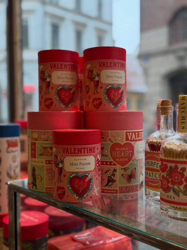 Minipussel på kärlekstema! 240 respektive 500 bitar från Cavallini. 💕

#allahjärtansdag #valentines #lundcity #lexispapper #cavallini