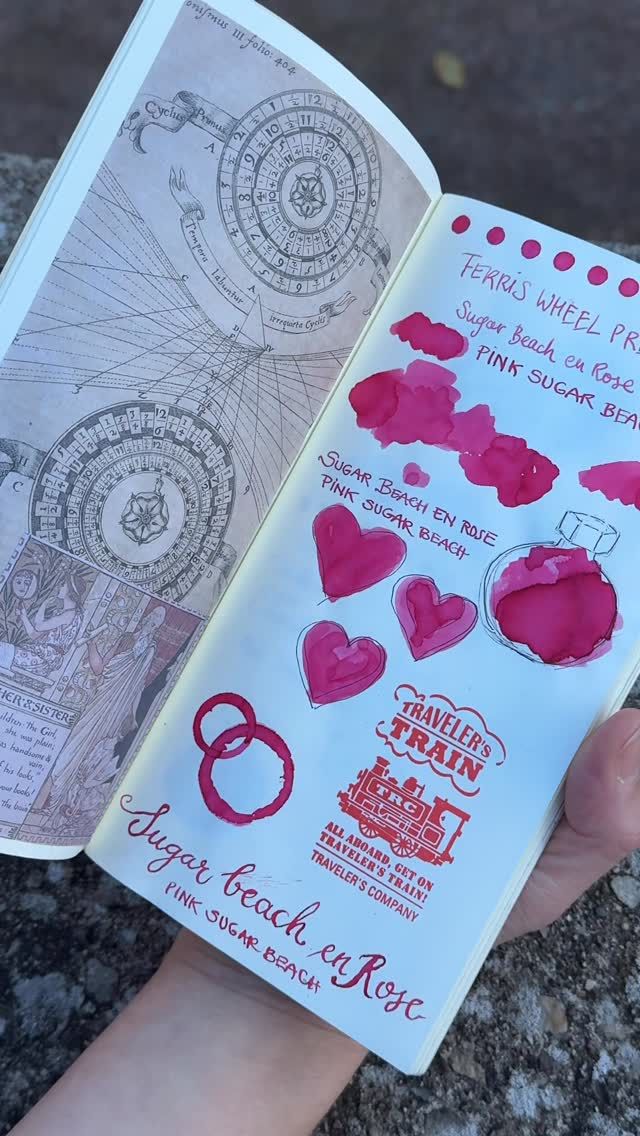 Det här är Susannas otroligt fina samling med bläckprover, i en skrivbok från Traveler’s Notebook. ❤️ De flesta av dessa bläck finns hos oss på Lexis Papper! 

#ink #bläck #inkcollector #lexispapper #lundcity #visitlund #stationeryshop #pappershandel #papeterie #blackprover